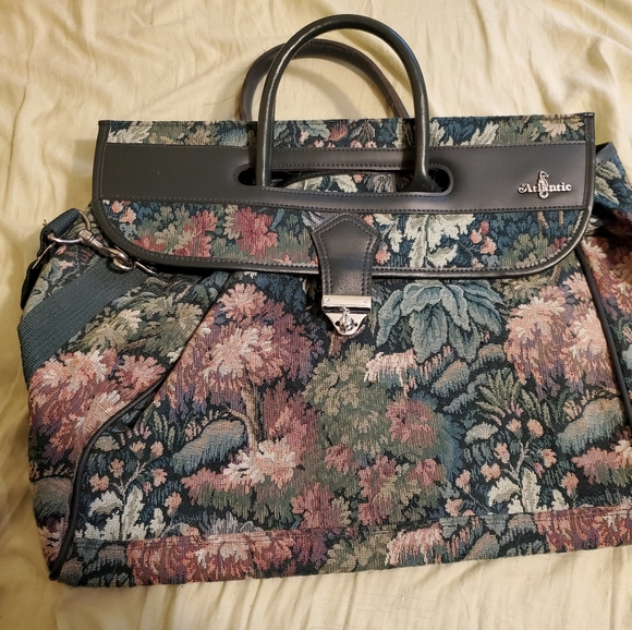 Atlantic Handbags - Travel Bag